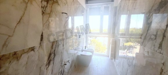 Apartamento de 3 dormitorios en Rho, Italy No. 360669 13