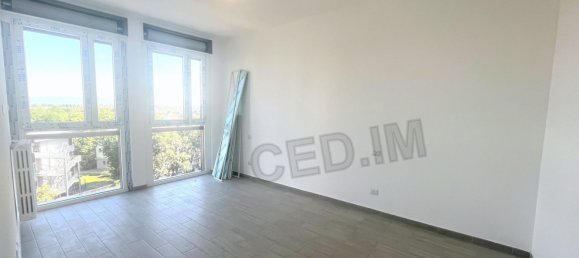 Apartamento de 3 dormitorios en Rho, Italy No. 360669 9