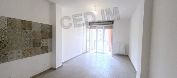 Apartamento de 3 dormitorios en Rho, Italy No. 360669 2
