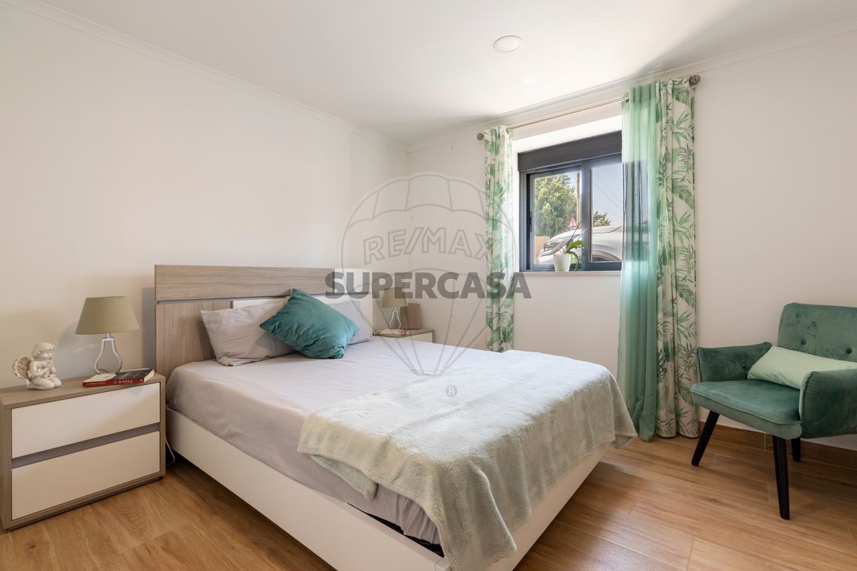 2 bedrooms Apartment in Torres Vedras, Portugal No. 240916