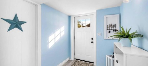 4 bedrooms House in British Columbia, Canada No. 1220 11