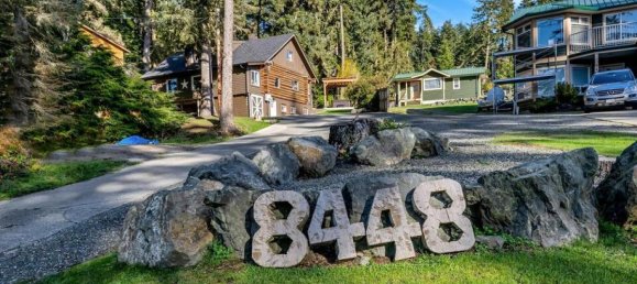 4 bedrooms House in British Columbia, Canada No. 1220 2