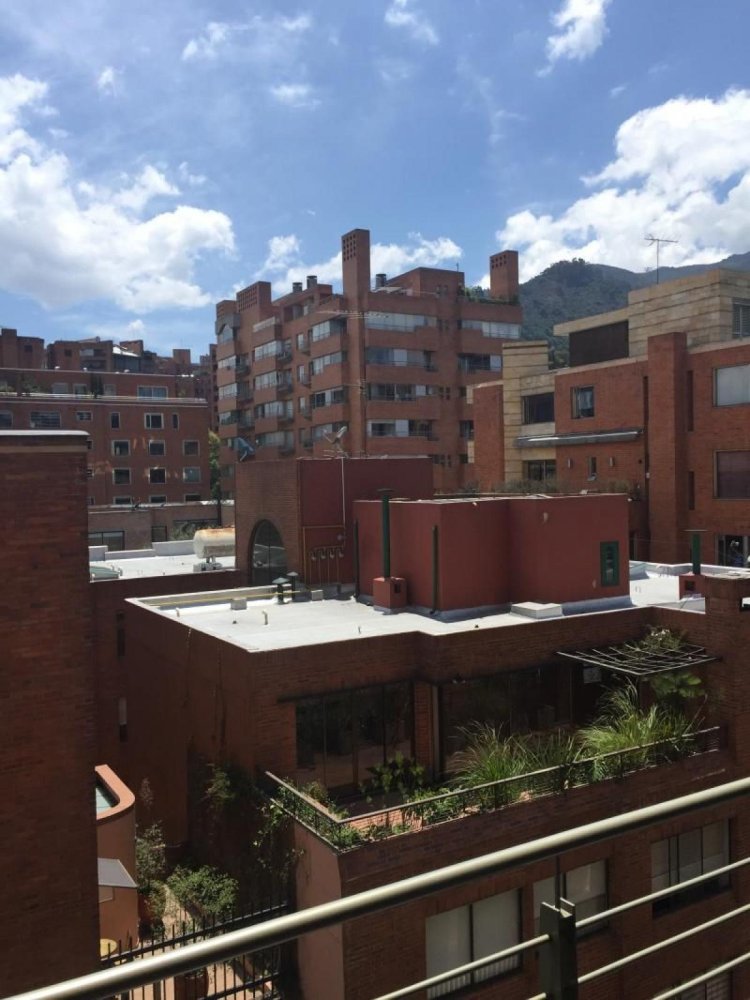 3 bedrooms House in Bogota, Colombia No. 11460