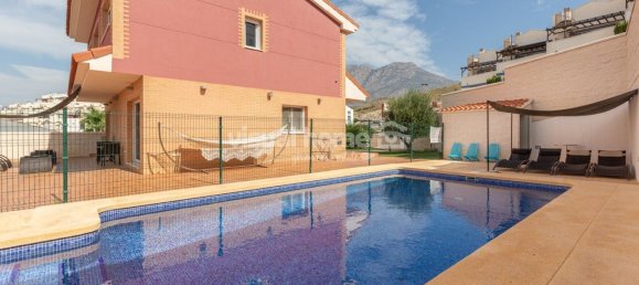 Дом с 7 спальнями в Аликанте, Испания № 66824 8