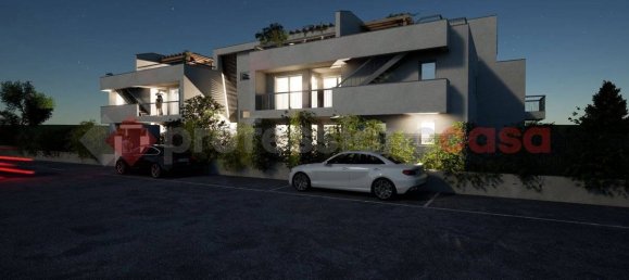 3 Schlafzimmer Wohnung in Rovellasca, Italy, Nr. 5735 8