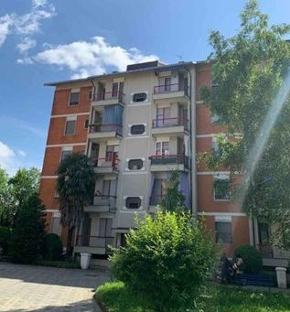 Apartamento de 2 divisões em Limbiate, Italy N.º 273333