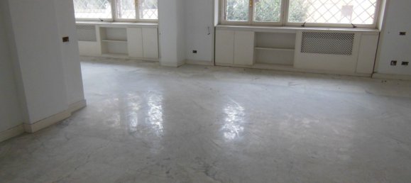 6-Zimmer Wohnung in Rome, Italy, Nr. 203135 2