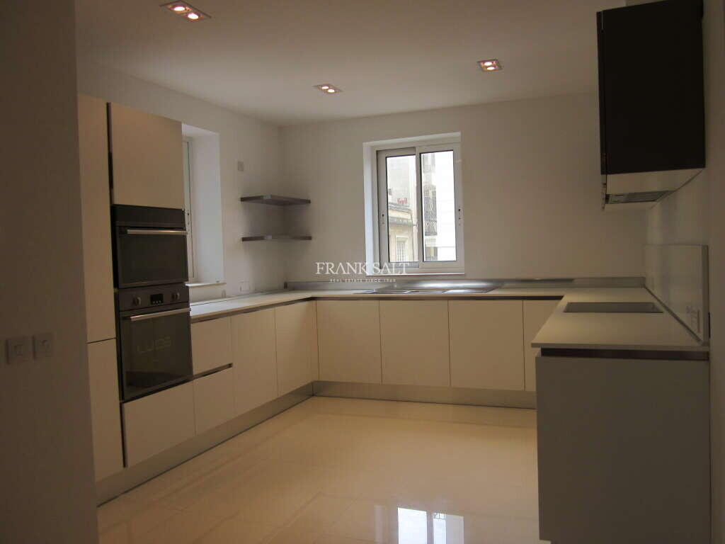 Apartamento de 2 dormitorios en Sliema, Malta No. 8558