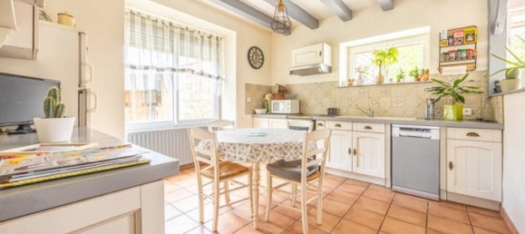 4 Schlafzimmer Haus in Fontenay-le-Comte, France, Nr. 290497 3