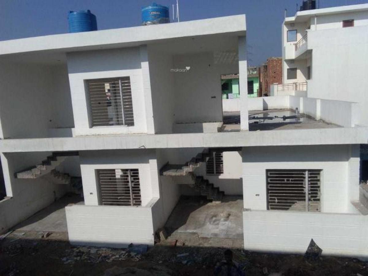 2 bedrooms House in Chandigarh, India No. 16825