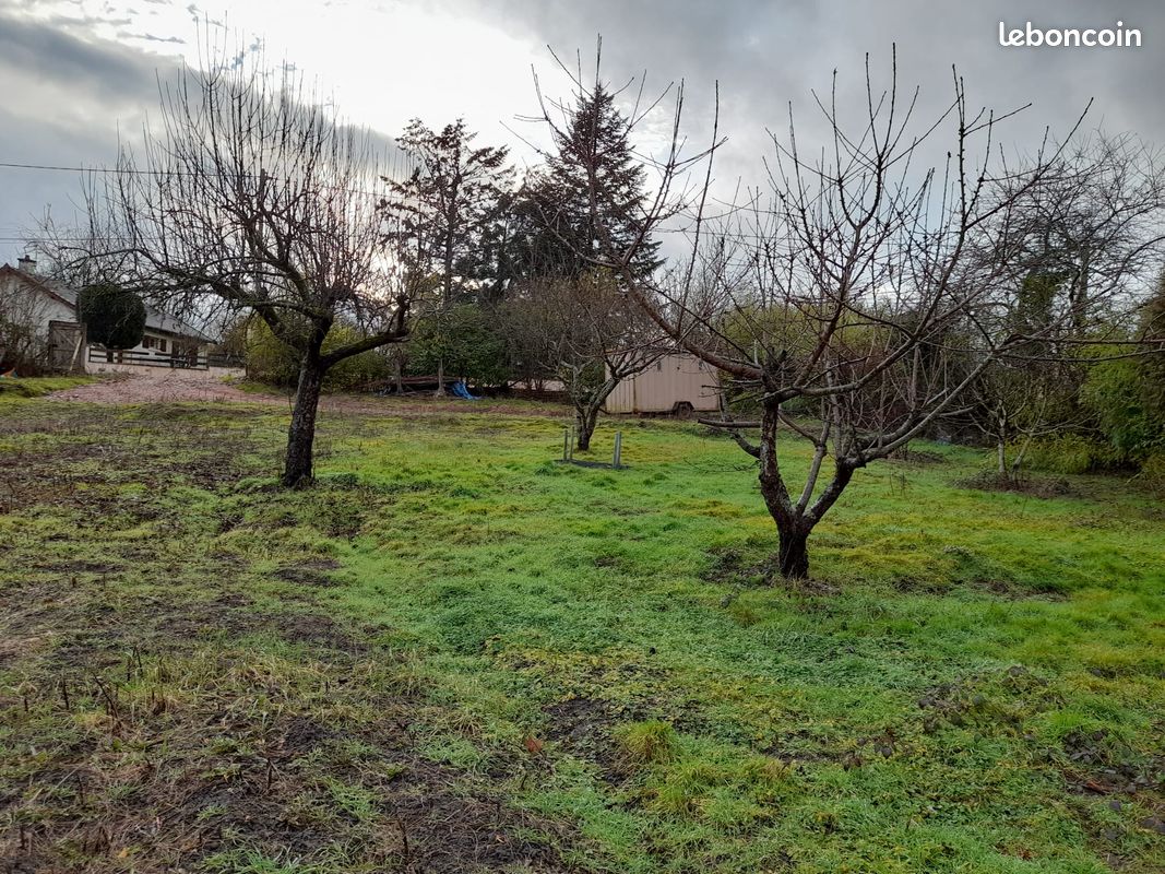  Land in Montchanin, France No. 316653