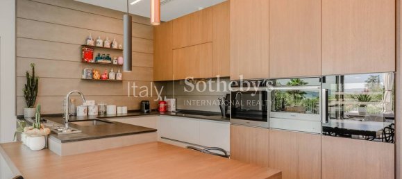 3 bedrooms Villa in Gavirate, Italy No. 300291 16