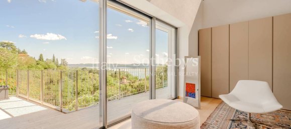 3 bedrooms Villa in Gavirate, Italy No. 300291 7