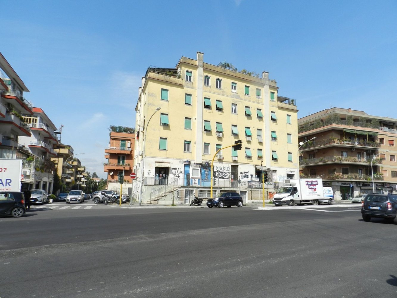 48m² Commercial property in Rome, Italy No. 192857