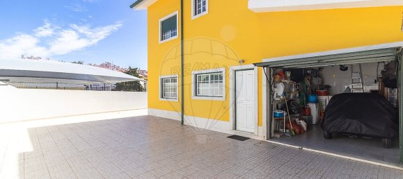 4 Schlafzimmer Haus in Rio de Mouro, Portugal, Nr. 49077 3