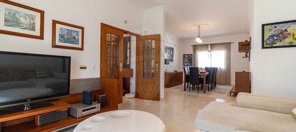 4 Schlafzimmer Haus in Rio de Mouro, Portugal, Nr. 49077 10