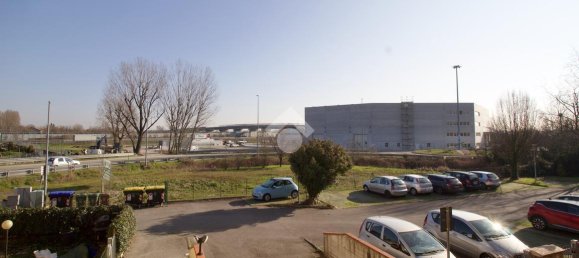 2 rooms Apartment in Reggio Emilia, Italy No. 4705 14