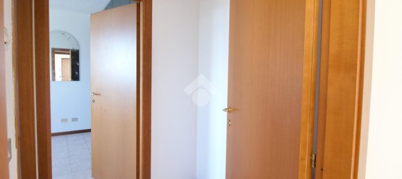 2 rooms Apartment in Reggio Emilia, Italy No. 4705 16