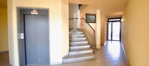 2 rooms Apartment in Reggio Emilia, Italy No. 4705 24