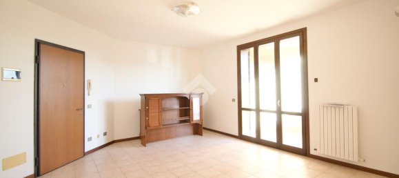 2 rooms Apartment in Reggio Emilia, Italy No. 4705 4