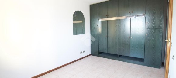 2 rooms Apartment in Reggio Emilia, Italy No. 4705 20