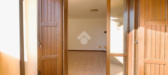 2 rooms Apartment in Reggio Emilia, Italy No. 4705 10