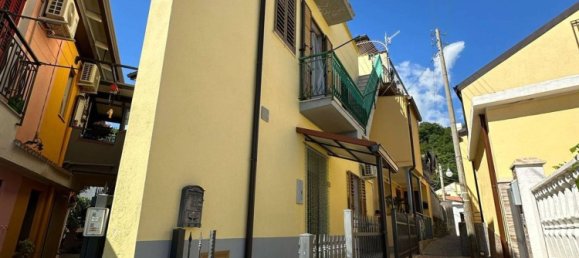 3 rooms House in Montepaone, Italy No. 286713 2