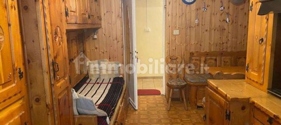 Estudio en Antey Saint Andre, Italy No. 111839 2