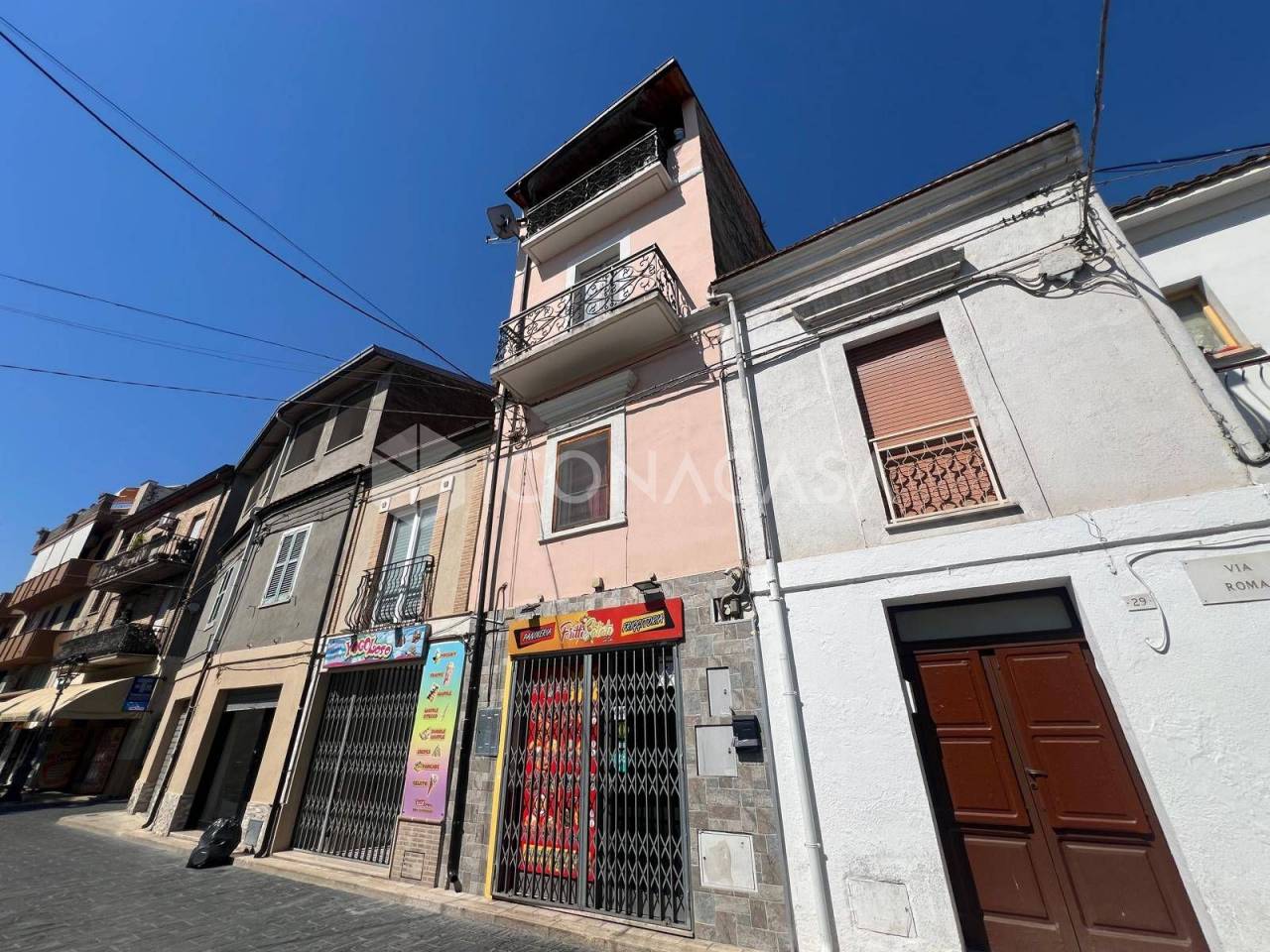 2-salle Appartement à San Salvo, Italy No. 25347