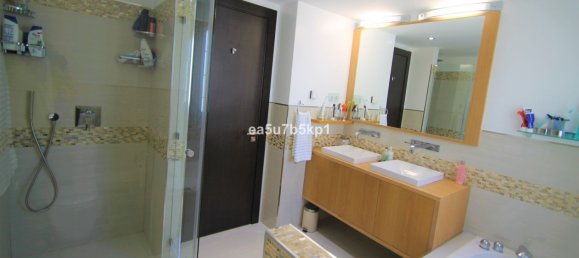 Apartamento de 3 dormitorios en Benahavís, Spain No. 136156 8