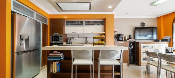 4 bedrooms Villa in Alicante, Spain No. 129207 8