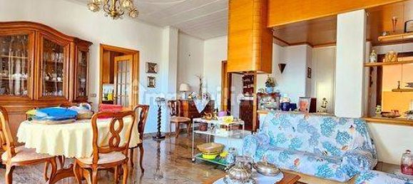 5 Schlafzimmer Wohnung in Loano, Italy, Nr. 211513 4