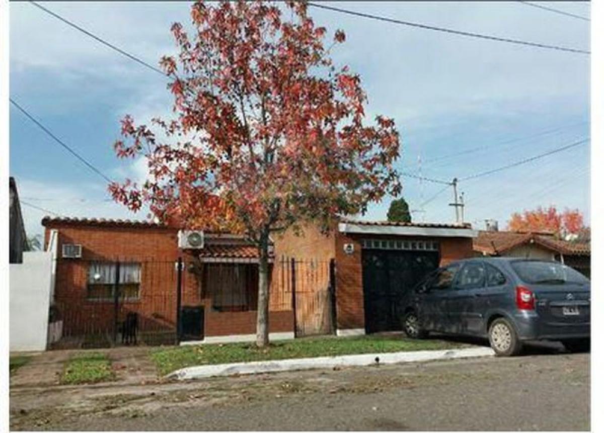 3 Schlafzimmer Haus in San Miguel, Argentina, Nr. 10387
