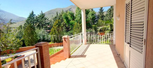 Вилла с 4 спальнями в Палермо, Италия № 215983 27