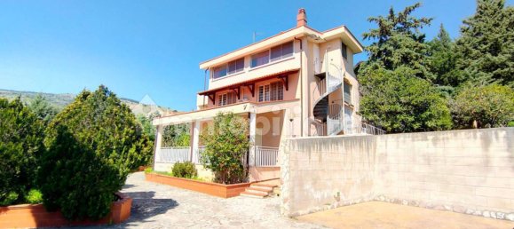 Вилла с 4 спальнями в Палермо, Италия № 215983 13