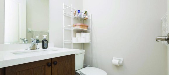 2 bedrooms House in Milton, Canada No. 736 11