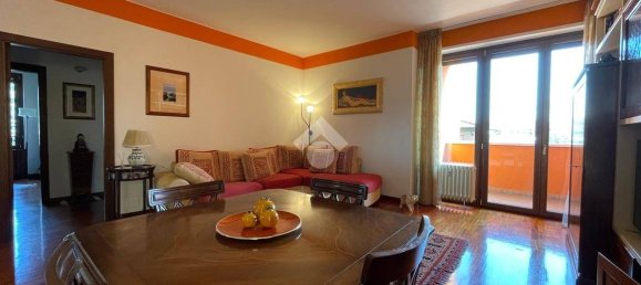 3 bedrooms Apartment in Monza, Italy No. 167278 4