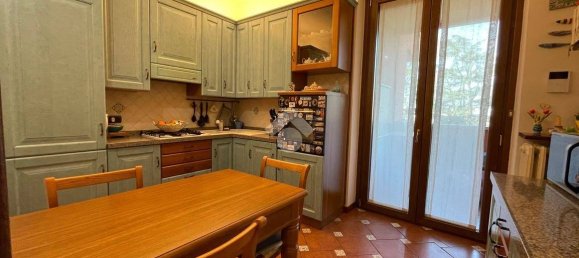 3 bedrooms Apartment in Monza, Italy No. 167278 8