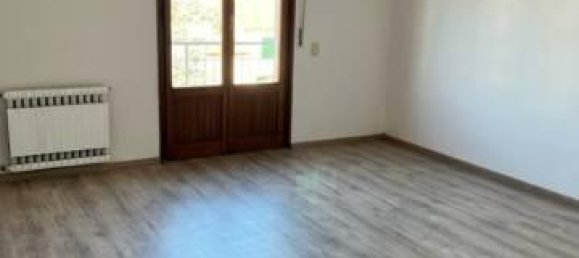 4 rooms Apartment in Vinci, Italy No. 38008 8