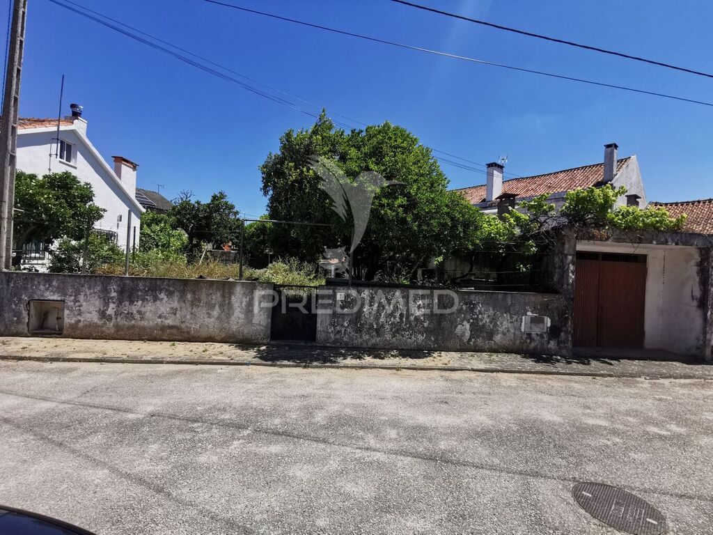 Земельный участок 169м² в Вила Нова да Баркинья, Португалия № 351551