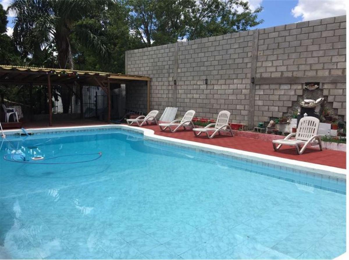 3 غرف نوم مزرعة في Jose C. Paz, Argentina رقم 110865