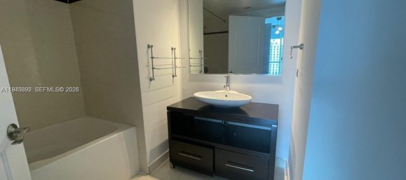 2 dormitorios propiedad comercial en venta en Miami, Miami-Dade, Florida, USA № 614938 19