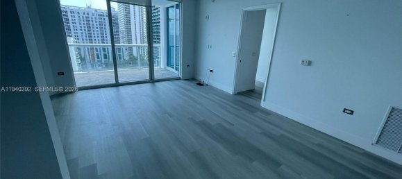 2 dormitorios propiedad comercial en venta en Miami, Miami-Dade, Florida, USA № 614938 27