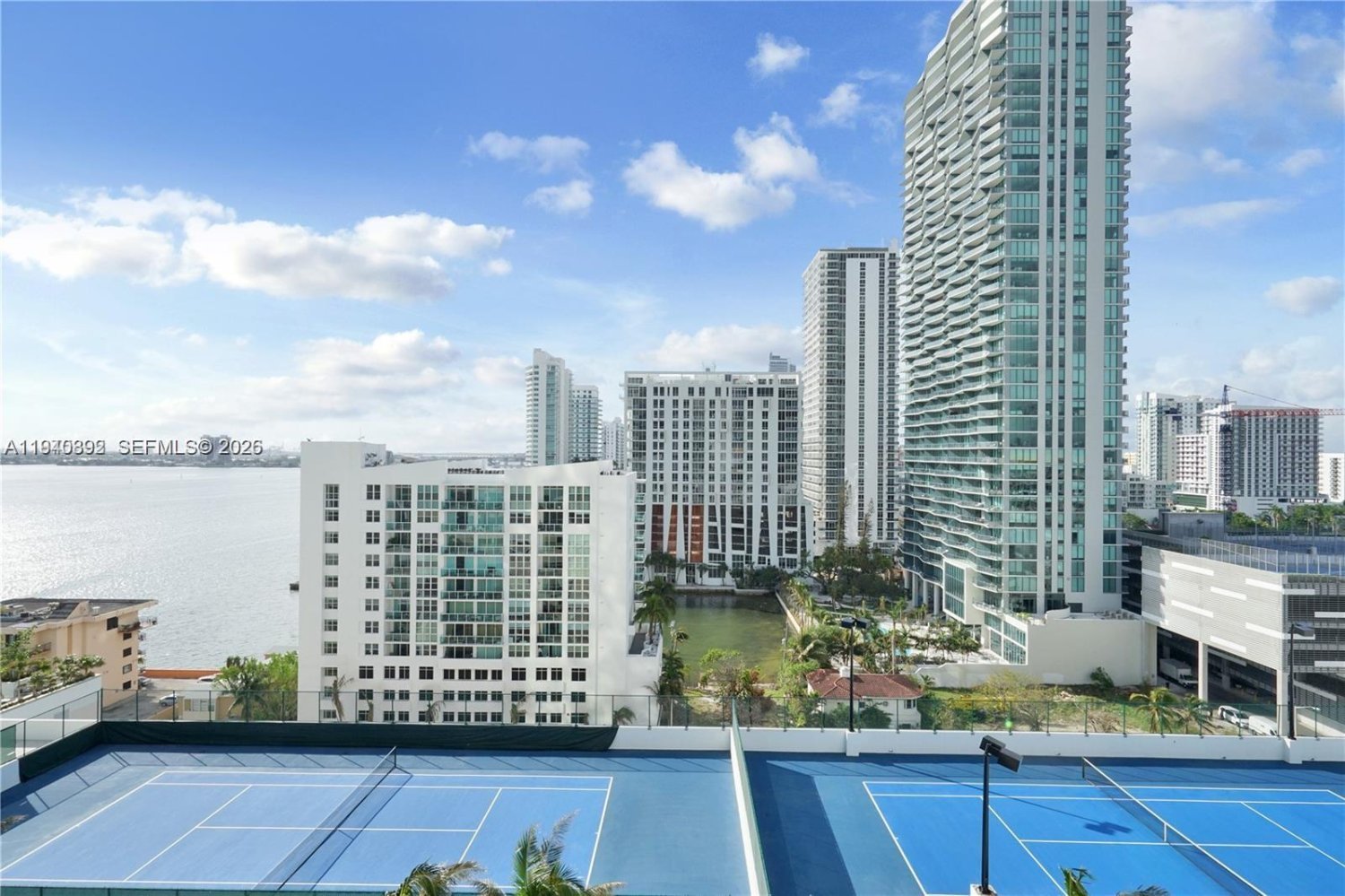 2 dormitorios propiedad comercial en venta en Miami, Miami-Dade, Florida, USA № 614938