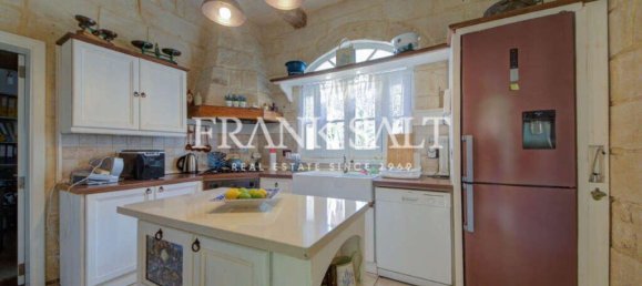 Дом с 4 спальнями в Зеббудж, Мальта № 1288 12