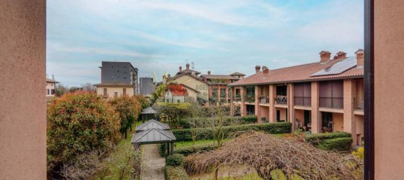 3غرفة شقة في Segrate, Italy رقم 38072 35