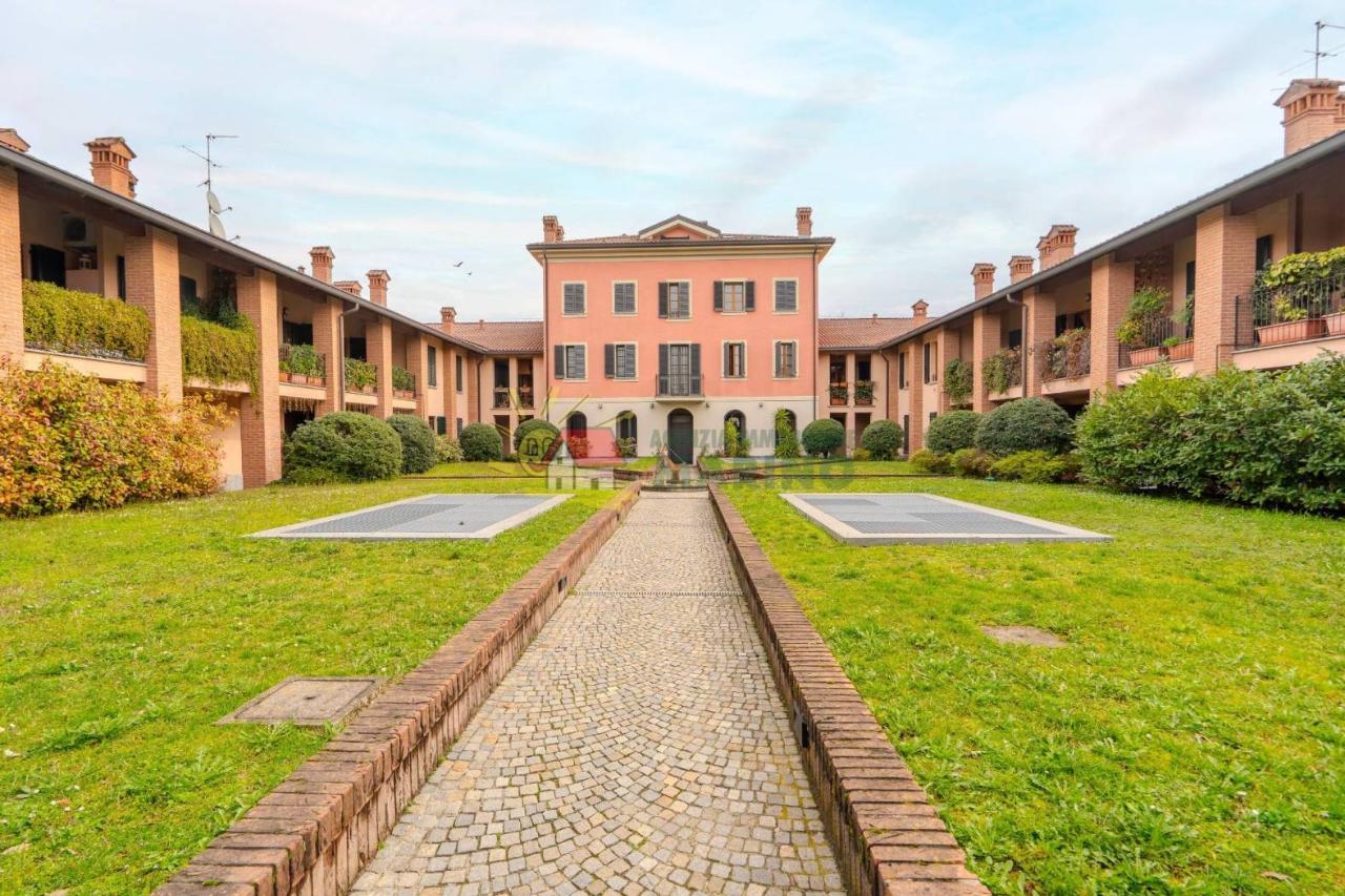 3غرفة شقة في Segrate, Italy رقم 38072