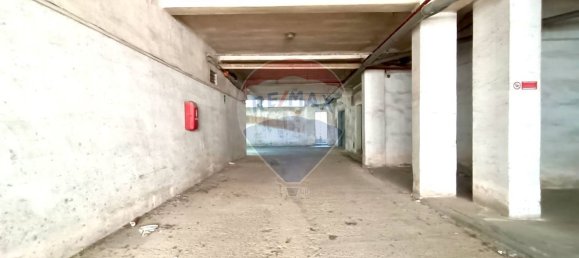 Garaje en Brindisi, Italy 25 m² No. 275586 3