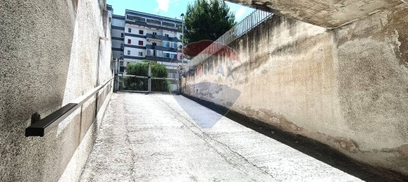 Garaje en Brindisi, Italy 25 m² No. 275586 2