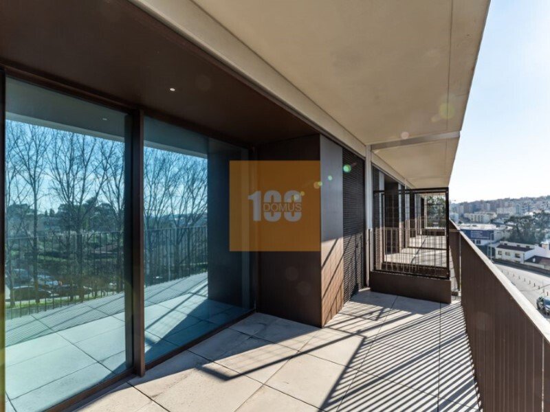 4 Schlafzimmer Doppelhaus in Vila Nova de Gaia, Portugal, Nr. 108235